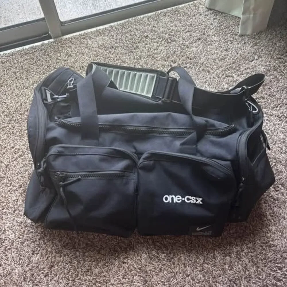 Nike utility duffel bag